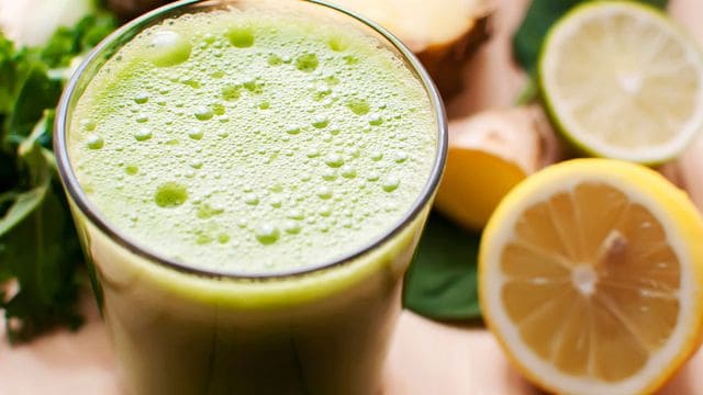 عصير الأناناس والكيوي للتخلص من الوزن الزائد