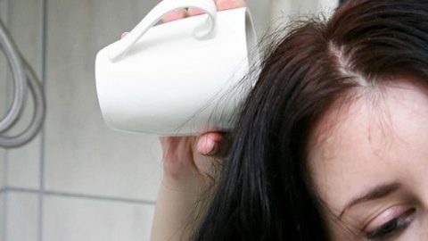 طبقي هذه الوصفة لتتمتعي بشعر صحي وقوي