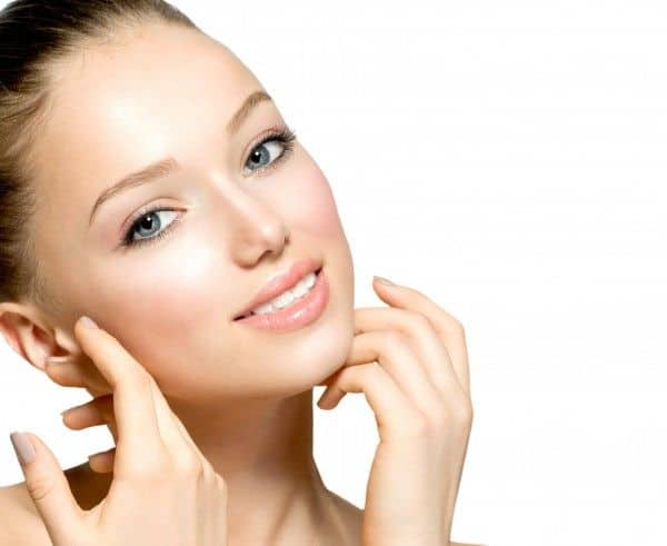 زيوت فعالة لتفتيح الجسم والبشرة