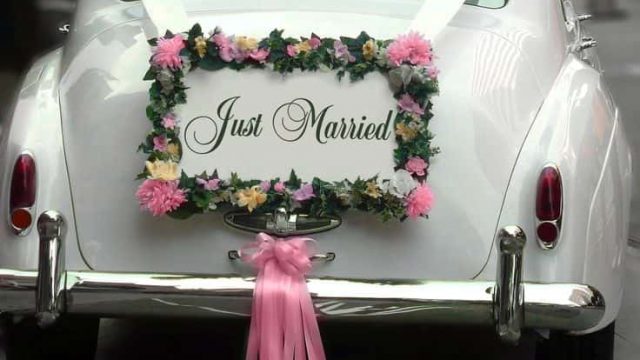 بالصور: أفكار جميلة لتزيين سيارة الزفاف