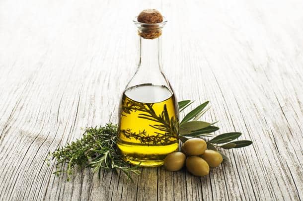 نكهات مختلفة لزيت الزيتون لأطباق شهية ولذيذة