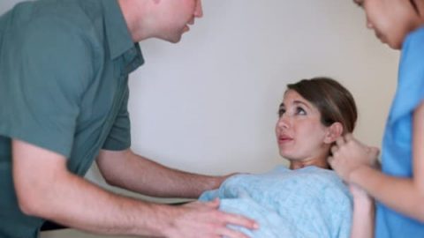 اتبعي هذه النصائح لتسهيل الولادة بشكل طبيعي