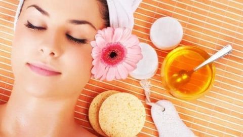 أقنعة سحرية لتنعيم البشرة