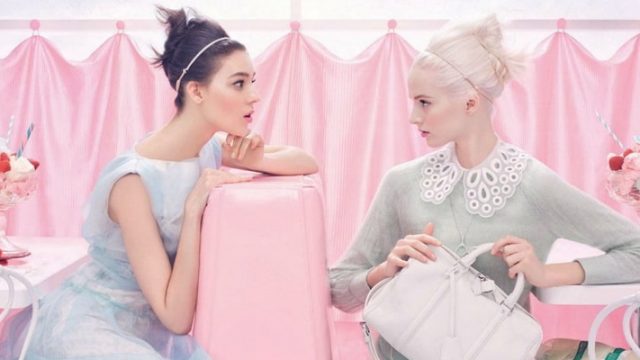 كيف تواكبين موضة مزج الألوان لصيف 2017؟