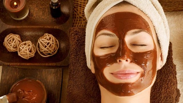 طبقي ماسك الشوكولاته للتخلص من مشاكل البشرة