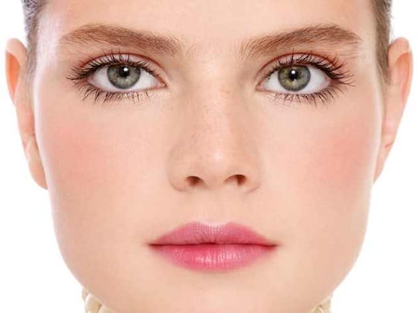 تخلصي من مشاكل البشرة الحساسة بهذه النصائح