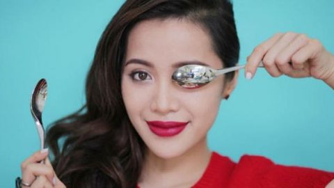 طرق طبيعية لتخفيف انتفاخ العينين