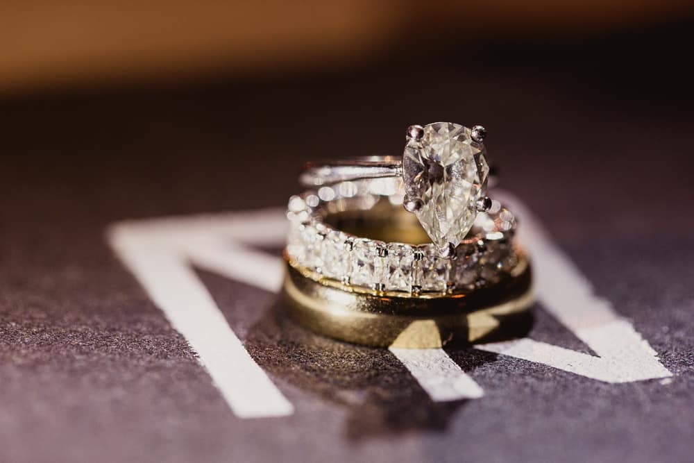 خواتم كمثرية الشكل لزفافك