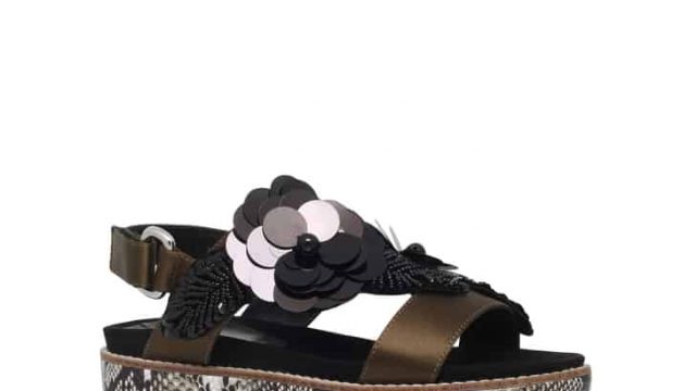 صنادل مسطحة تليق بإطلالتك الصيفية من كرت جايجر