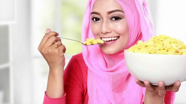 أطعمة مفيدة لبشرتك في شهر رمضان