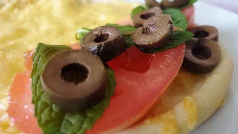 أطيب مناقيش بالجبنة