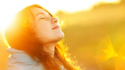 لا تستطيعين الكلام أو التعبير في بعض المواقف..  إليك الحل