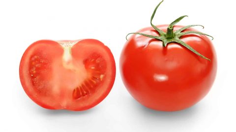 ودعي مشاكل البشرة والشعر مع وصفات الطماطم!