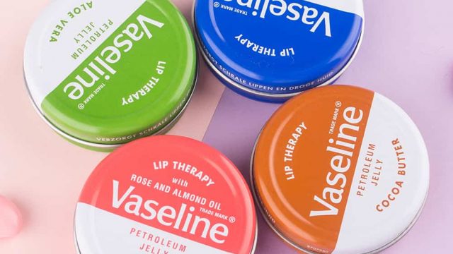 حيل تجميل مذهلة باستخدام الفازلين…جربيها