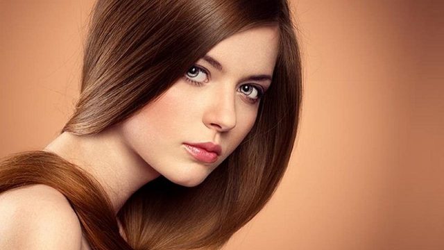 كيف تعتنين بالشعر الجاف والمتقصف؟