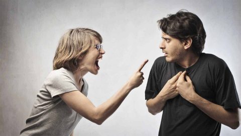 من هي المرأة النكدية في نظر الرجال؟