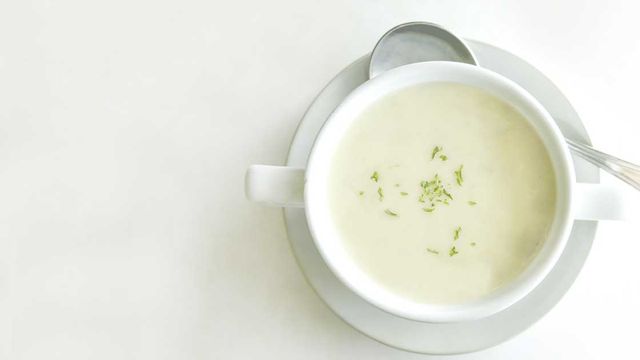 خطوات تجهيز شوربة كريمة الدجاج