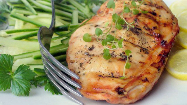 تتبيلة رائعة لصدور الدجاج