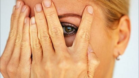 وصفات طبيعية لمعالجة تجاعيد اليدين