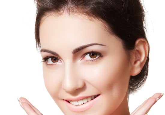 نصائح للمحافظة على شباب البشرة وجمالها