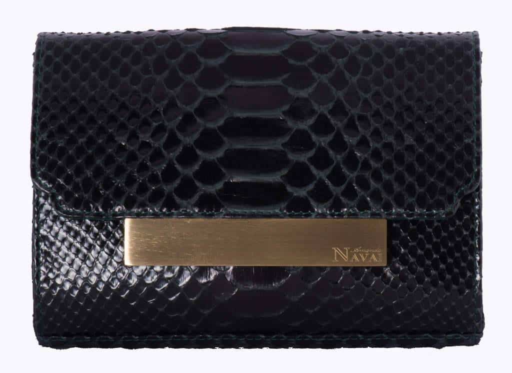 حقيبة جلد أفعى