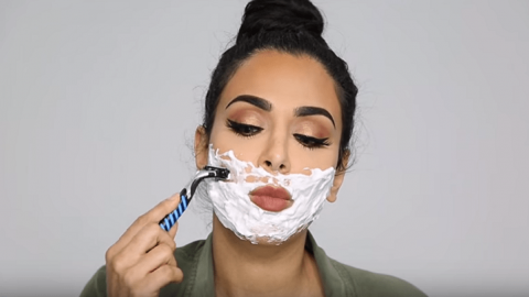 كل ما ترغبين في معرفته عن حلاقة البشرة الحساسة