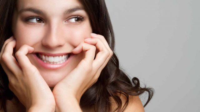 وصفات طبيعية للتخلص من ندبات البشرة