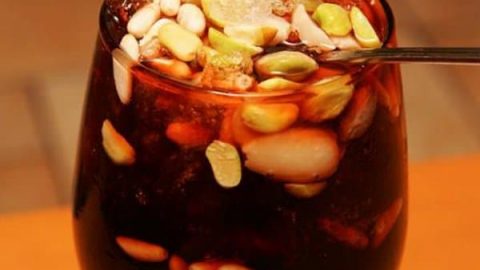 حضري عصير الجلاب وتمتعي بعناصره الغذائية المفيدة لجسمك