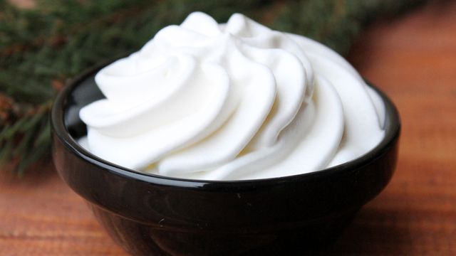 كريمة مخفوقة لحلوياتك