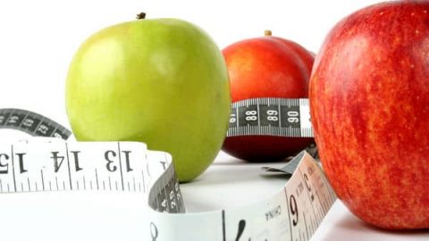 طبقي ريجيم التفاح لتتخلصي من الوزن الزائد