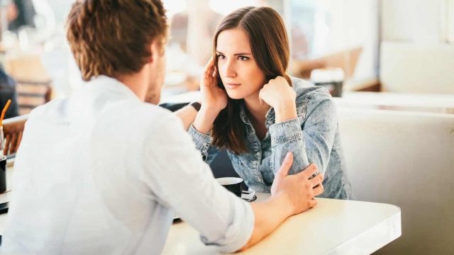 هذه الأعراض تهدد علاقتك الزوجية