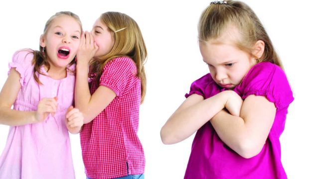 ماهي الأسرار التي لا يجب أن تطلعي عليها صديقاتك؟