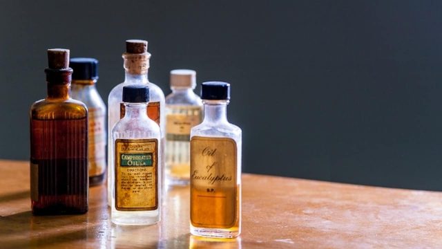 وصفات وفوائد زيت الكافور للشعر