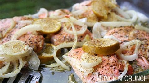 خطوات تجهيز سمك السلمون في الفرن