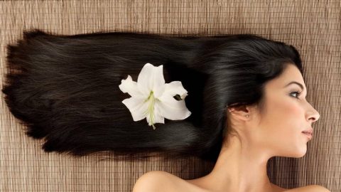 كيف تعتنين بشعرك الدهني؟