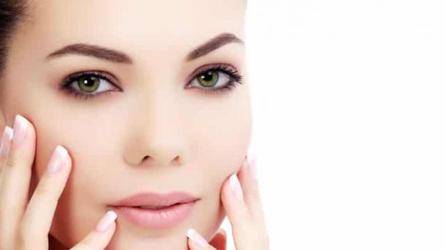 نصائح سحرية لبشرة صافية وطبيعية من دون فاونديشن