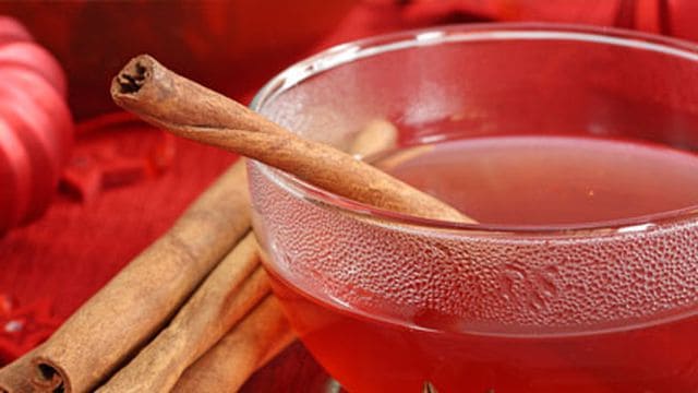 ألذ شاي بالقرفة يمكنك إعداده