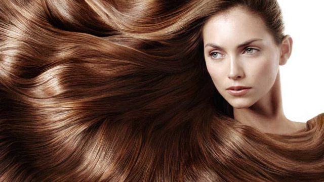 تمتعي بشعر صحي وكثيف من خلال هذه الوصفات المذهلة