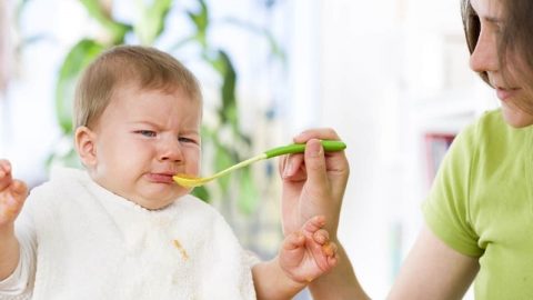 لماذا يفقد طفلك شهيته فجأةً وكيف يمكن تخليصه من هذه المشكلة؟