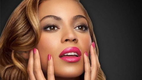 7 نصائح ذهبية لصاحبات البشرة السمراء من أجل مكياج متألق