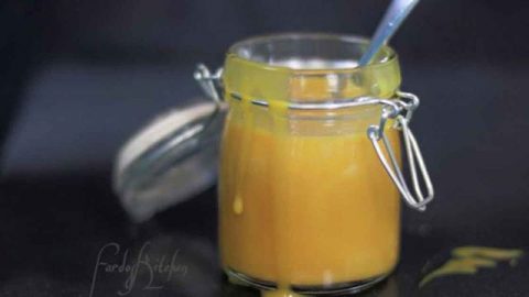 مكونات بسيطة لتجهيز صوص الخردل بالعسل