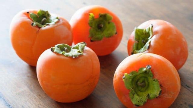 تعرفي على فاكهة الكاكا وفوائدها للجسم