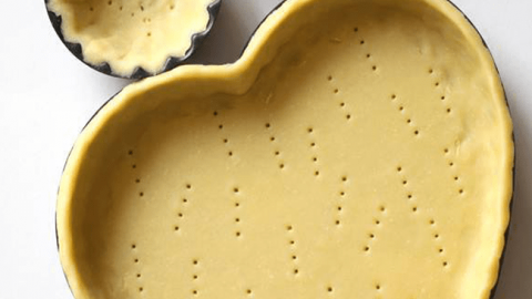 إليك طريقة تجهيز عجينة الباي