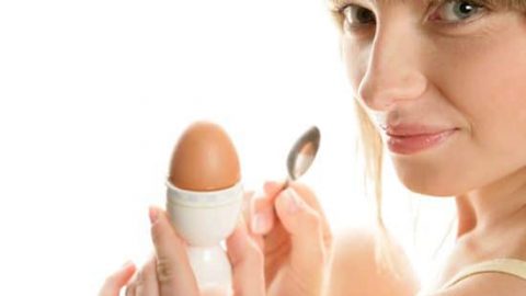 البيض وفوائده للبشرة