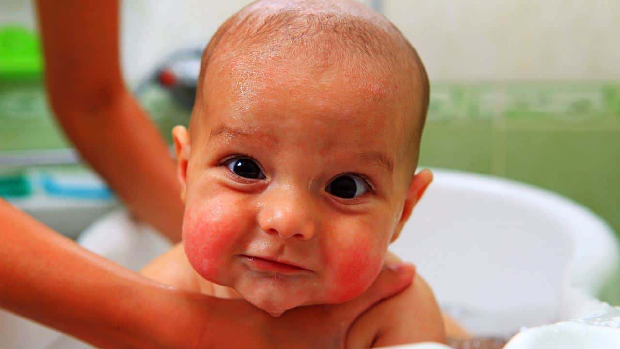 نصائح للعناية في جسم مولودك