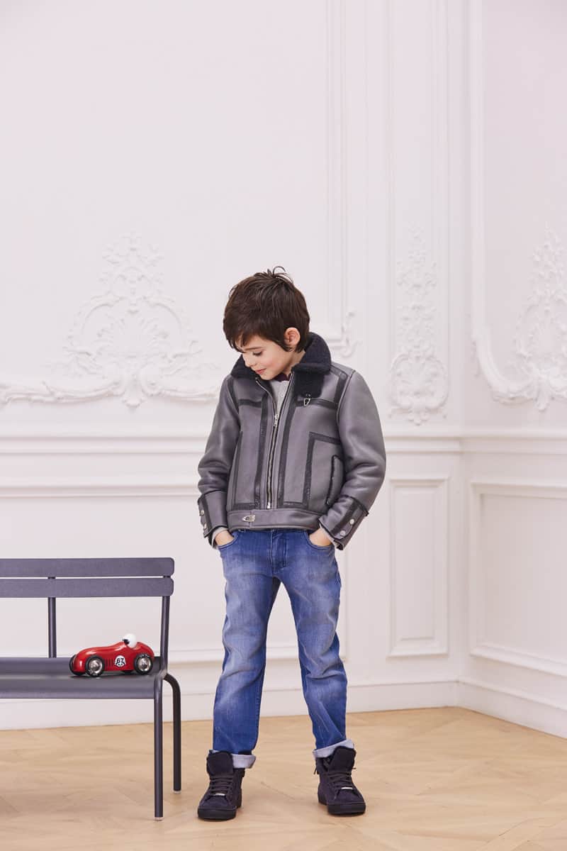 ملابس أطفال