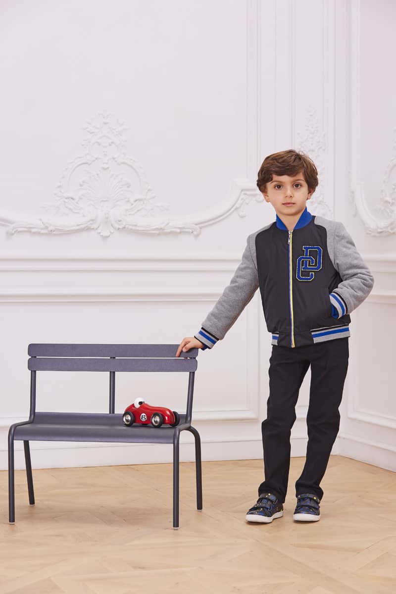 ملابس أولاد