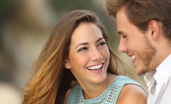 كيف تبدين جذابةً في عيون الرجل؟