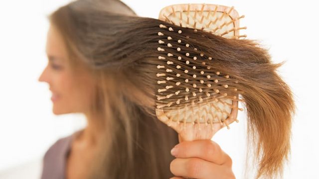 علاج ماء جوز الهند والليمون للحد من تساقط الشعر