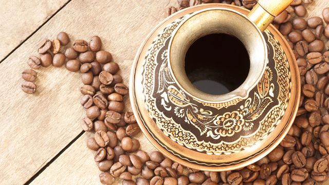 طريقة تجهيز القهوة العربية بالزعفران